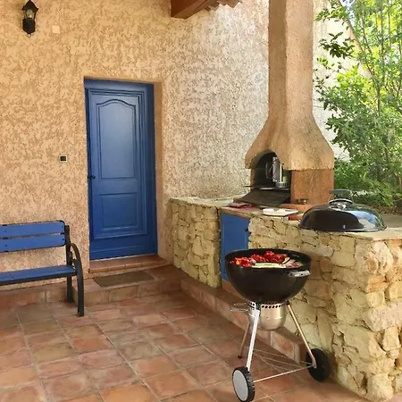 Сasa de vacaciones Mas La Pinede Saint-Marc-Jaumegarde